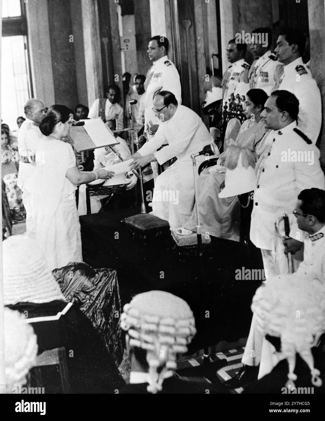 sirimavo bandaranaike with william gopollawa in colombo ceylon 6 july 1964 2Y7HCG5