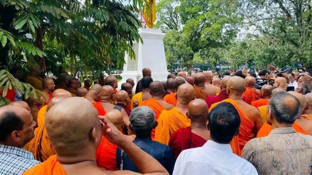 gnanasara_walk_1.jpeg